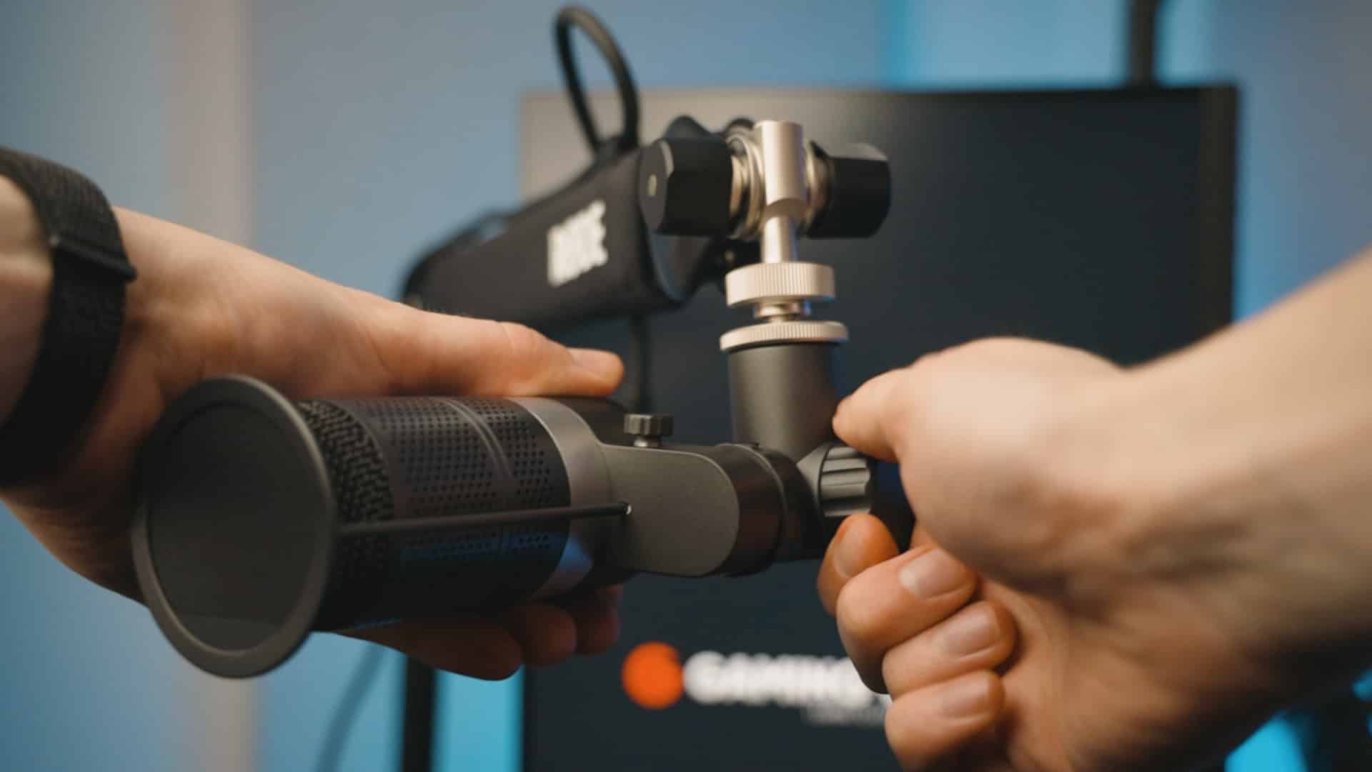 Mounting a microphone on a mic arm or boom arm Mounting a microphone on a mic arm or boom arm - Advanced Mic Settings in OBS Studio