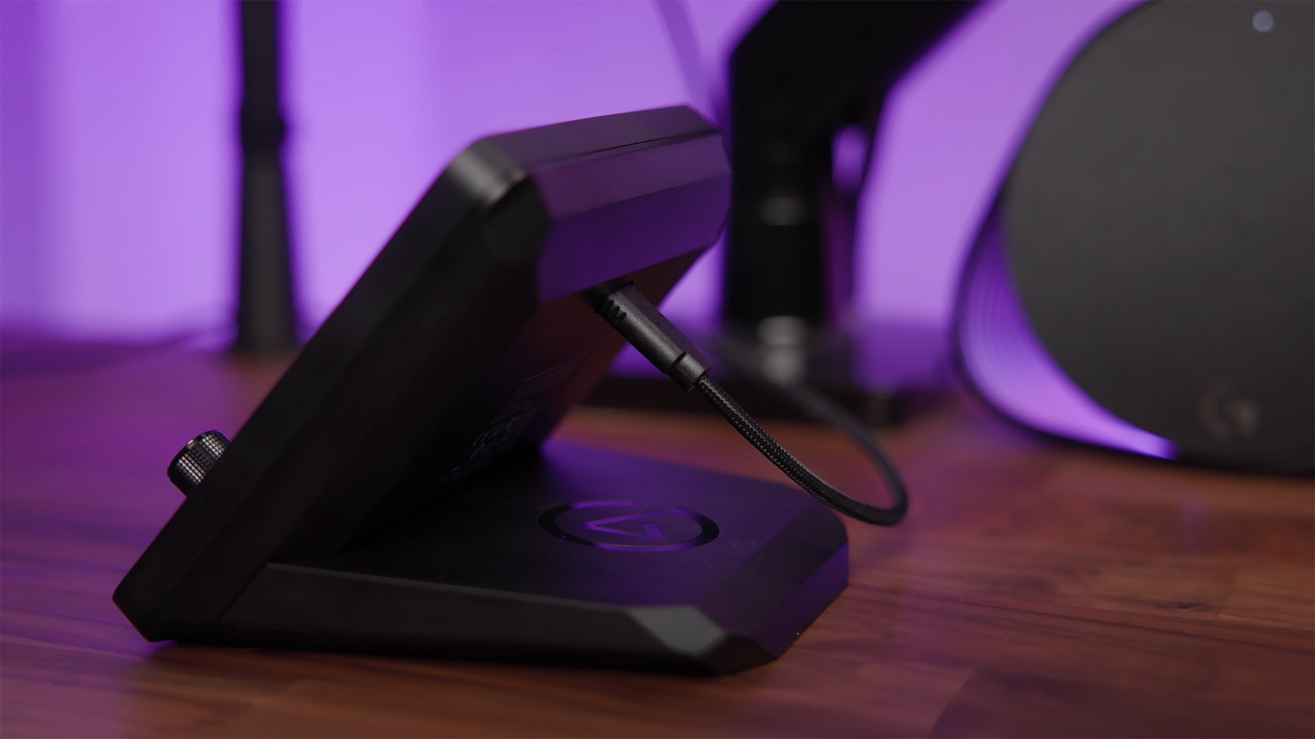 Stream Deck Plus - Cable Connection Stream Deck Plus Cable Connection